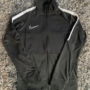 Black Friday sales !!!!Original Nike Youth Unisex Grey Sports Jacket